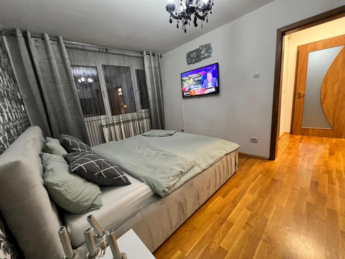 Debo Apartament Лугож Экстерьер фото