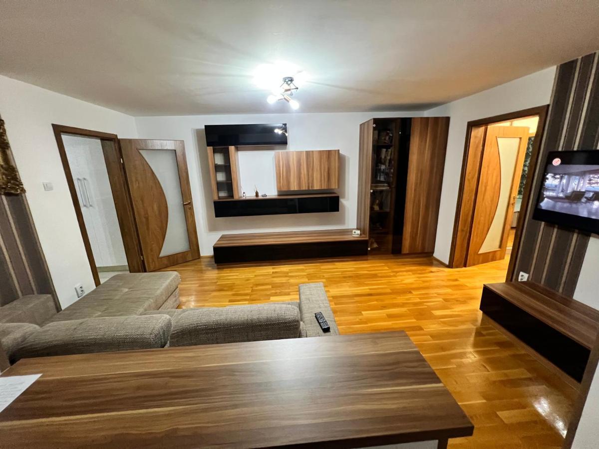 Debo Apartament Лугож Экстерьер фото