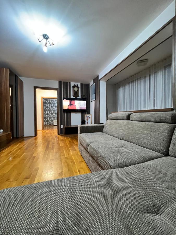 Debo Apartament Лугож Экстерьер фото